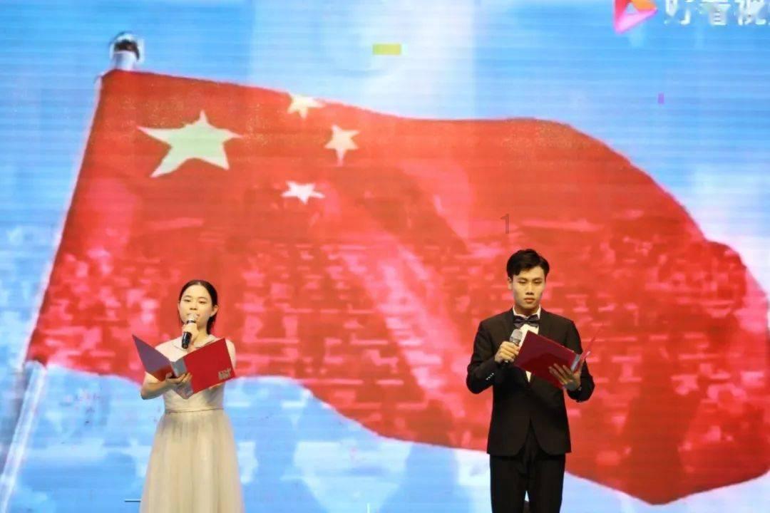 地板冒岩浆无敌版