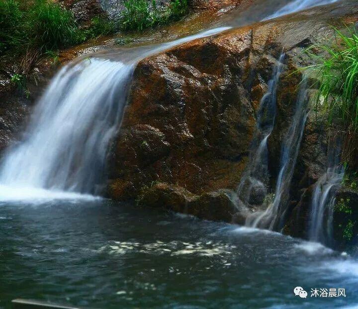 逃出林中村